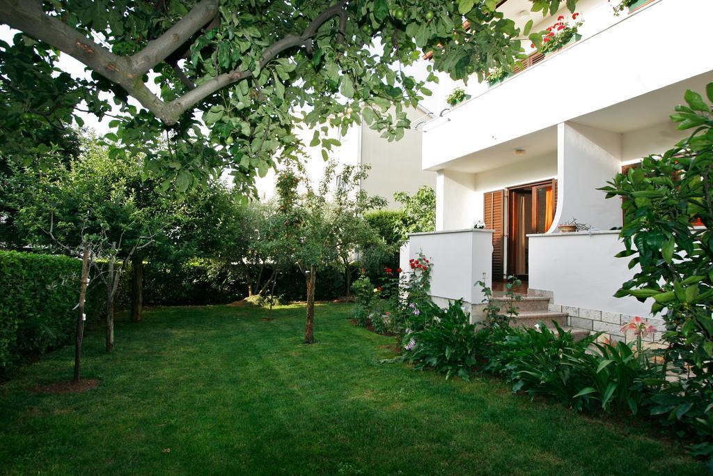 Apartment Nerina Porec Exterior photo